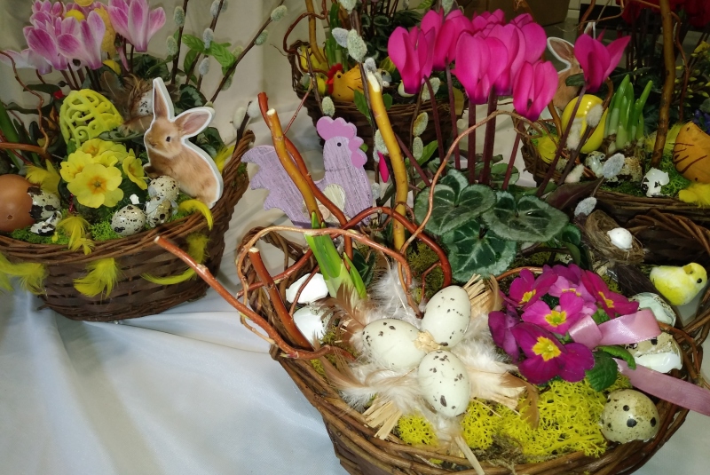 Kvetinová výzdoba / Veľká noc - foto Kvetinová výzdoba / Veľká noc - foto